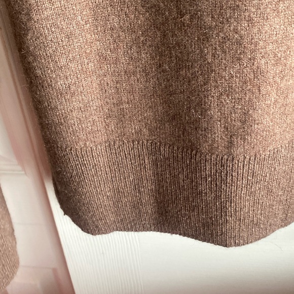 Tahari NWT Cashmere Crewneck Long Sleeve Ribbed Wide Cuff Pullover large - Picture 8 of 12